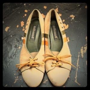 Super cute vintage inspired Dollhouse shoes.